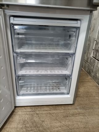 Nevera combi Beko 200x60cm con Garantía 