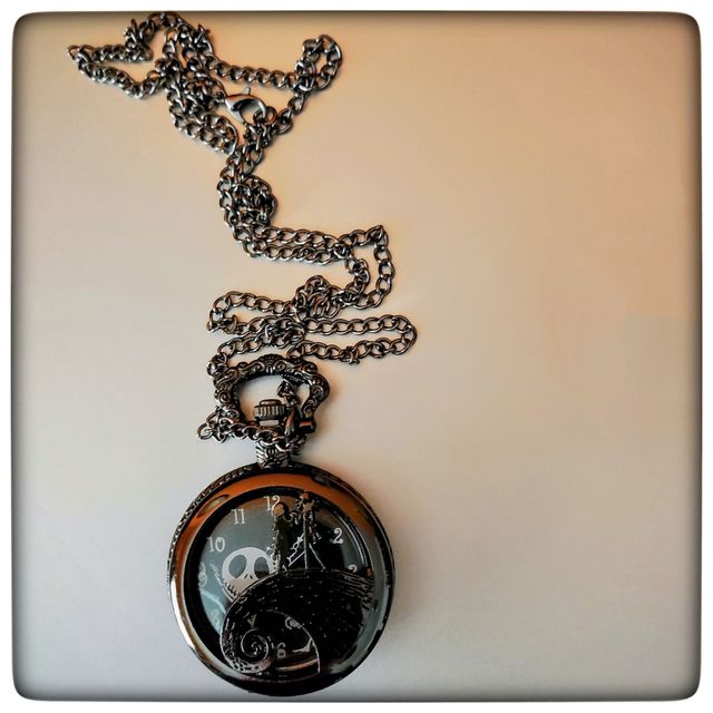 RELOJ DE BOLSILLO "PESADILLA ANTES DE NAVIDAD".