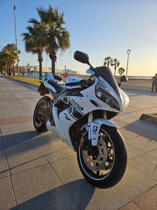 Yamaha R1 2006 Impecable