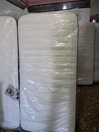 Colchón 90x190m 100€ y  canapé 185€