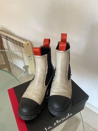 Botas Bimba y Lola beige-negro