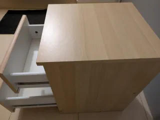 Mesita de noche MALM de Ikea