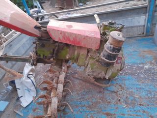 Vendo  motocultor agria a reparar o para piezas.