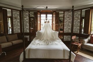 Vestido novia boho chic. Firma Adriana Alier