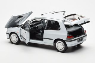 1:18 RENAULT CLIO 16S