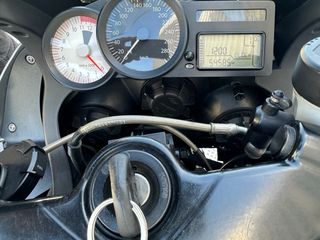 Espectacular BMW K1200S en excelentes condiciones