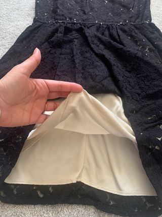 Vestido negro encaje fiesta