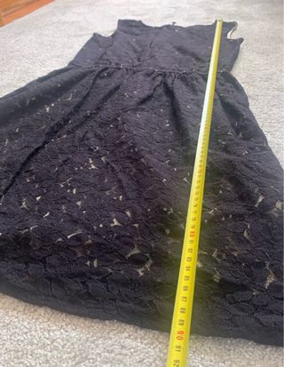 Vestido negro encaje fiesta