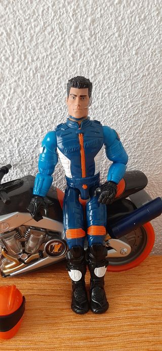 Moto y figura Action Man