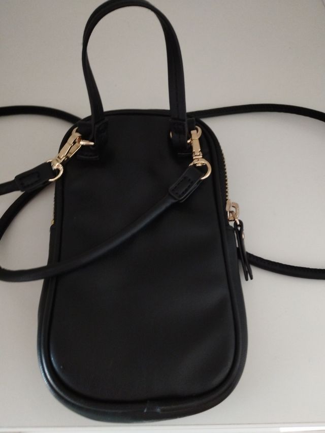 Bolsito bandolera negro acolchado