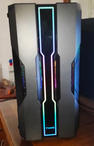 PC I7 9700K, 16GB, RTX 3060 12GB.