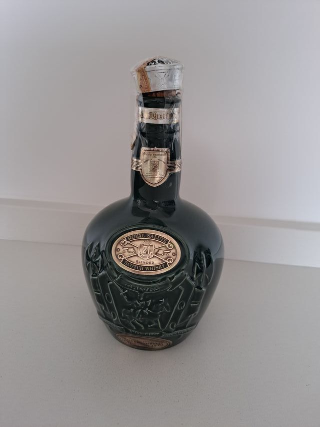 Botella vintage Chivas Royal Salute colección