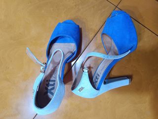Zapatos Xti tacón azul -talla 42