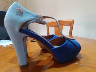 Zapatos Xti tacón azul -talla 42