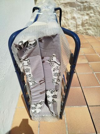 CAMA PLEGABLE METÁLICA CON RUEDAS