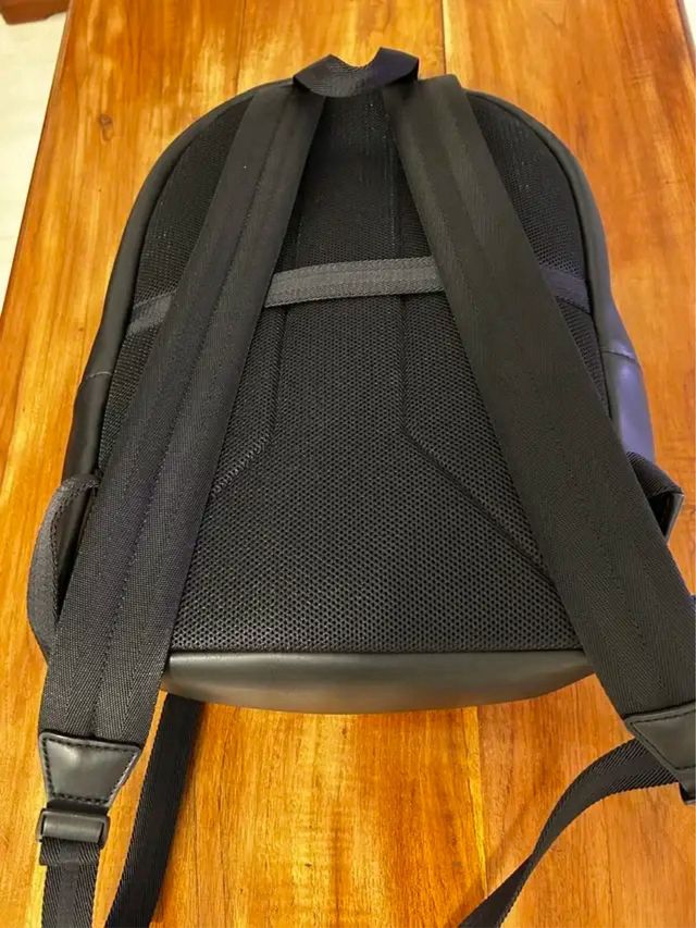 Mochila Hugo Boss negra