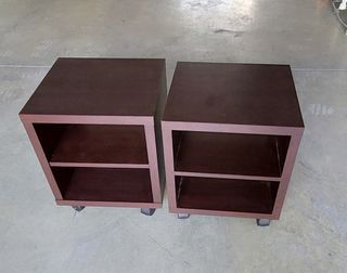 2 Mesillas de noche marrones