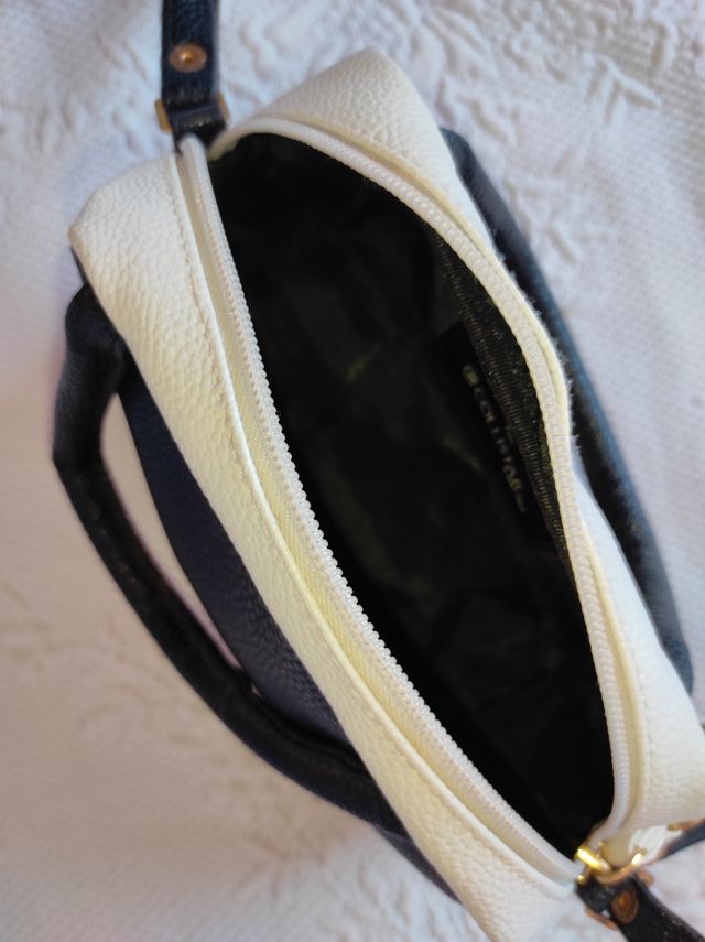 Bolso bandolera blanco y negro