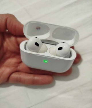 AirPods blancos