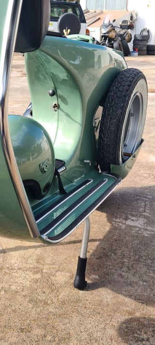 Vespa 150 Verde - Clásica