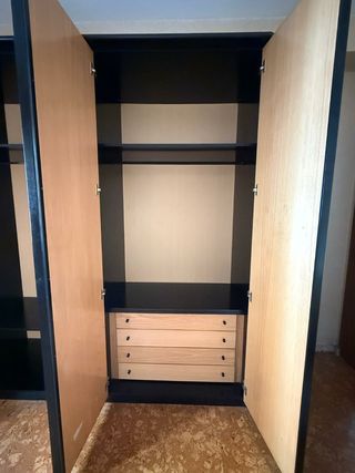 Armario 4puertas COMO NUEVO