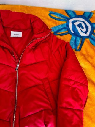 Abrigo rojo Shein