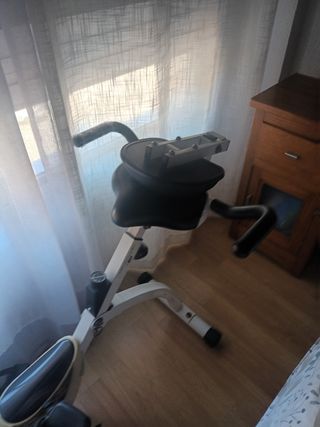 Bicicleta estática BH Fitness