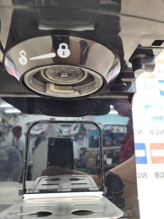 ✅ Cafetera espresso 15 bares espumador y depósito de leche, pantalla LCD, bomba italiana, Precalentamiento rápido, Thermoblock, Barista Express, Café en polvo o en cápsulas [4090SS] Sencor