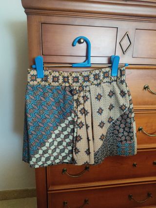Falda cortae Zara