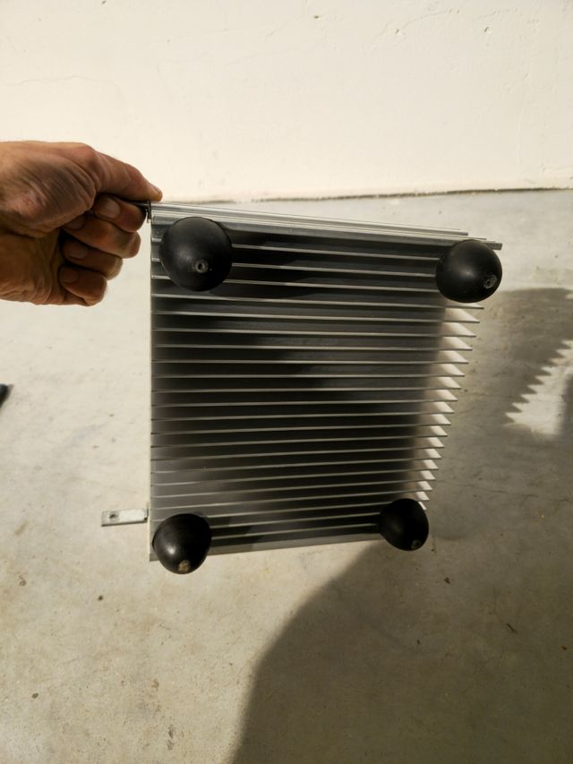 Dissipatore alluminio - per elettronica o hifi