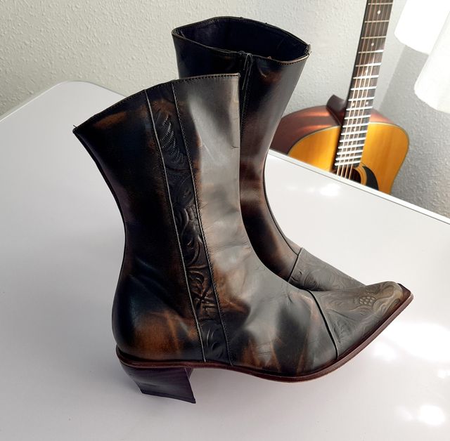 BOTAS MUJER PIEL NÚMERO 38 - BKN (BUNKER) NUEVAS