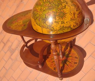 Mesa auxiliar barra bar bola mundo globo terráqueo