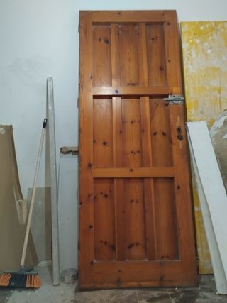 Puerta madera pino rojo canadiense