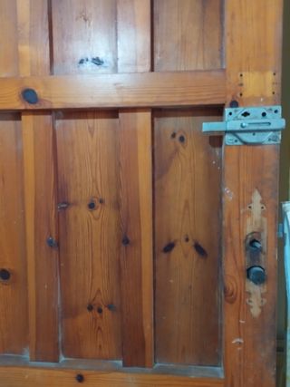 Puerta madera pino rojo canadiense