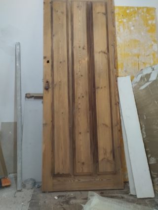 Puerta madera pino rojo canadiense