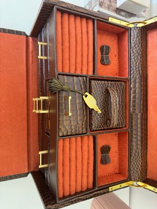 Joyero grande piel- compartimentos y caja extraíbl