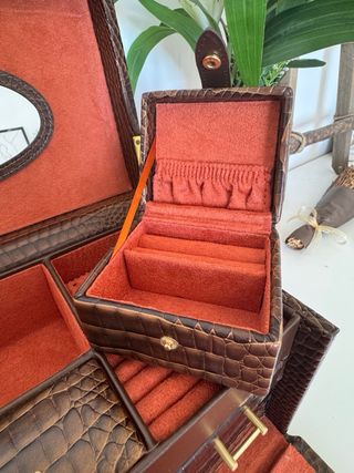 Joyero grande piel- compartimentos y caja extraíbl