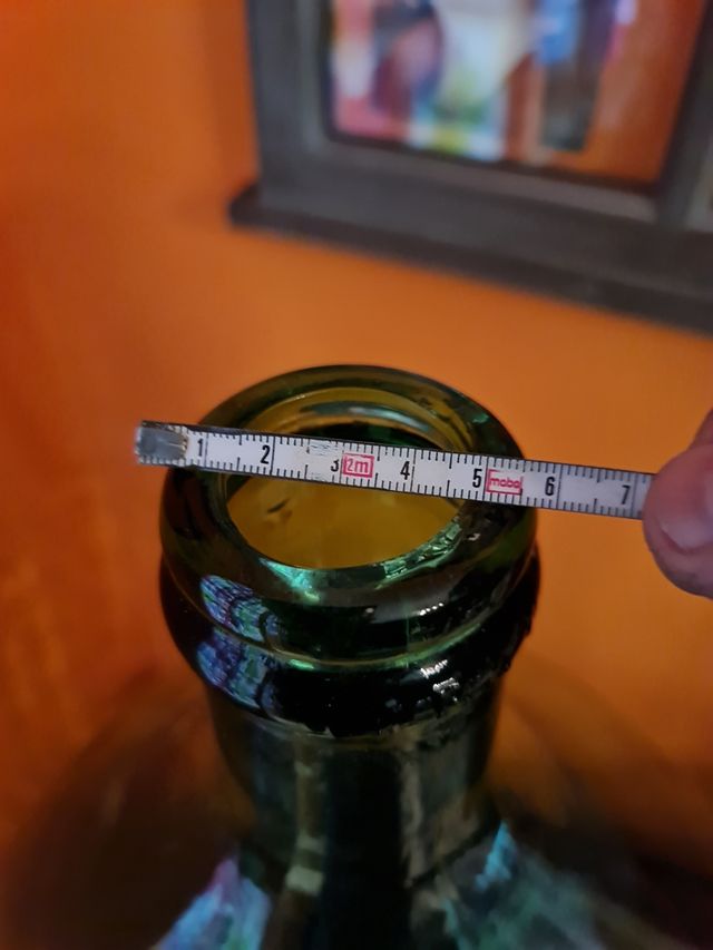 Damajuana de vidrio verde