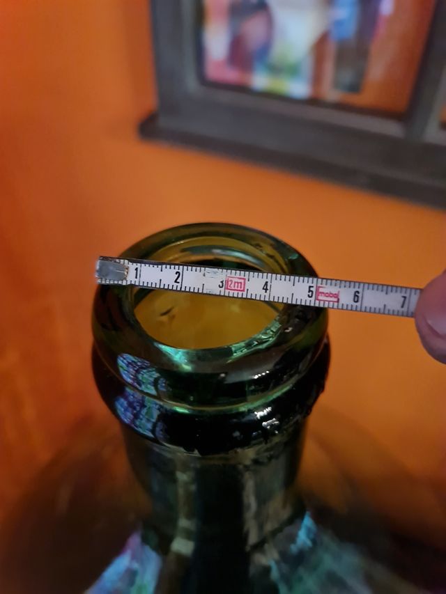 Damajuana de vidrio verde