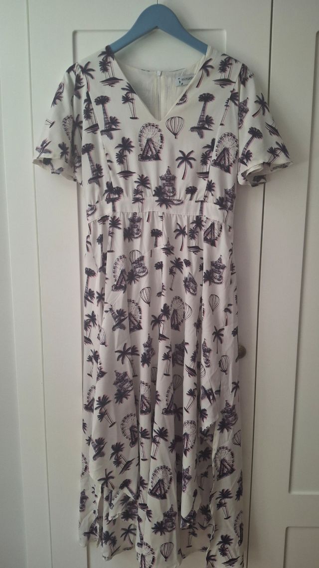 Vestido estampado - Blanco y Rosa