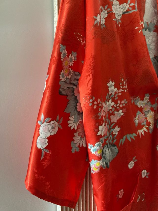 Kimono rojo seda estampado