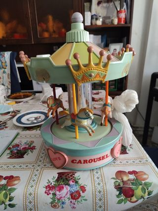 Carrusel musical antiguo