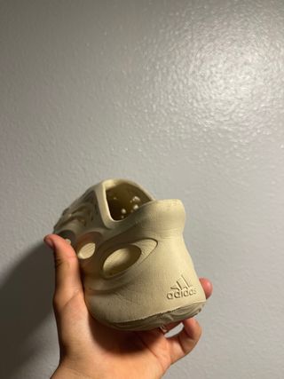 Zapatillas Adidas Foam Beige