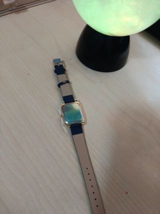 Reloj dorado azul marino  (SOLO PAGO EN EFECTIVO)