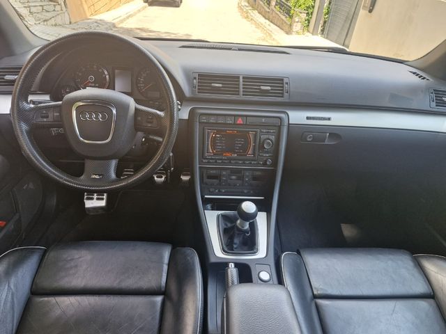 Audi RS4 Avant Nacional