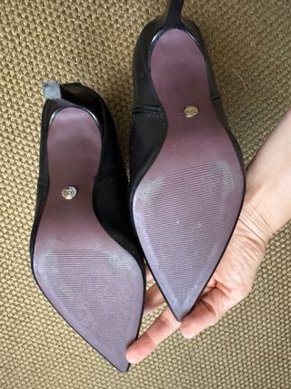 zapatos negros abotinados de tacon Zara - Piel -