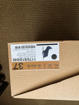 zapatos negros abotinados de tacon Zara - Piel -