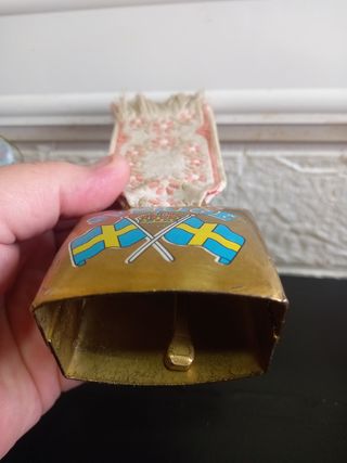 Campana antigua Suecia