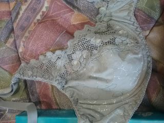 Conjunto lencería gris plata talla 90,braguita 38