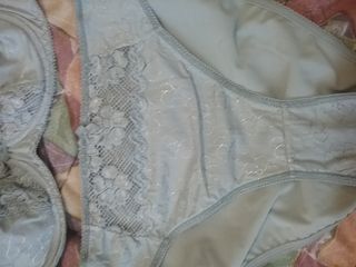Conjunto lencería gris plata talla 90,braguita 38